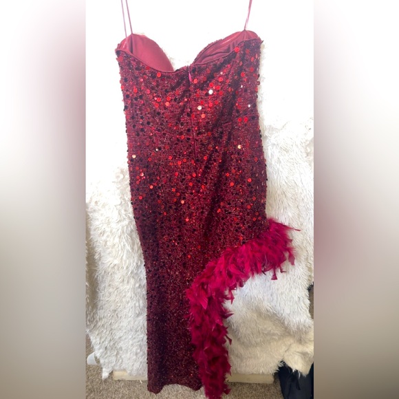 Gatsby inspired Red Sequence strapless, one leg out Dress - Picture 2 of 2